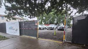 In and Out Parking - Image 1 of 3
