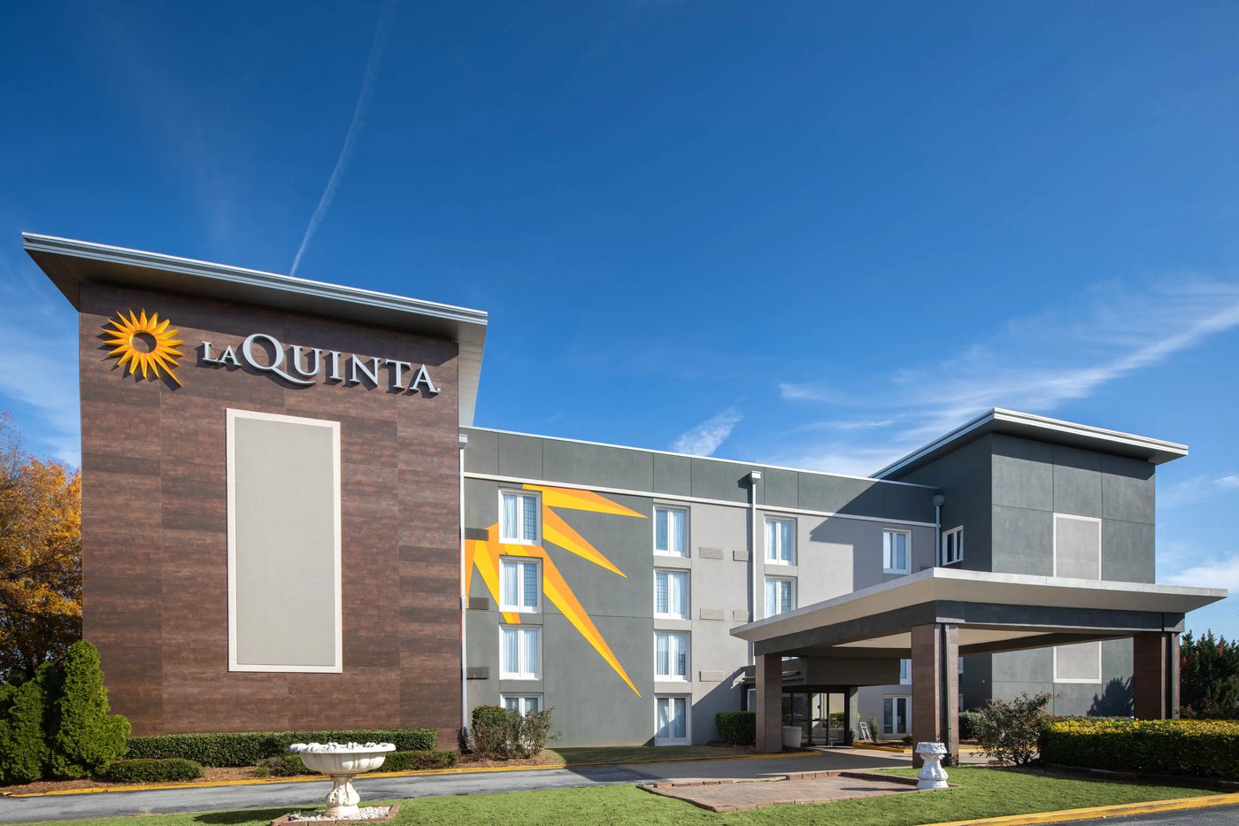 Parking at La Quinta Inn and Suites ATL