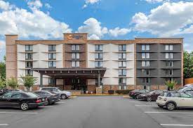 Parking at Comfort Inn Charlotte Airport Uptown