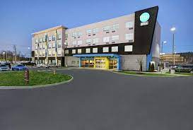 Parking at Tru by Hilton Portland Maine