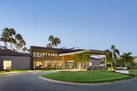 Parking at Courtyard by Marriott Clearwater