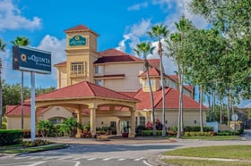 Parking at La Quinta Inn and Suites MCO