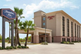 Parking at Hampton Inn Houston Hobby