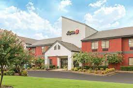 Parking at Super 8 Wyndham South Haven