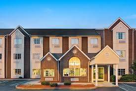 Parking at Microtel Inn & Suites by Wyndham Florence/Cincinnati Airport