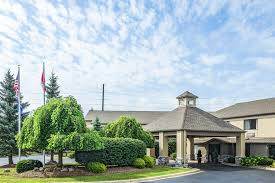 Parking at Baymont by Wyndham Belleville DTW Airport Hotel