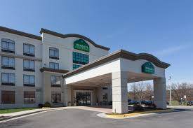 Parking at Wingate by Wyndham Indianapolis Airport