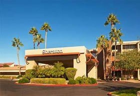 Parking at Wyndham PHX Tempe