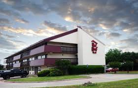 Parking at Red Roof Inn DFW Airport
