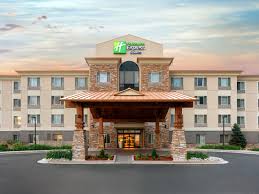 Parking at Holiday Inn Express & Suites - DIA