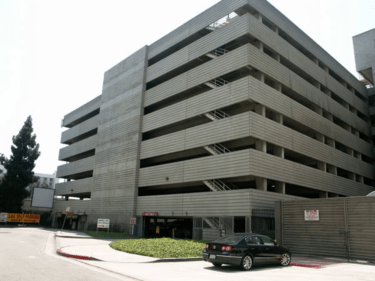 Parking at Simply Park LAX near LAX Airport Parking - Image 1