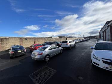Parking at Pacific Parking Lot Corporation near Newark Airport Parking