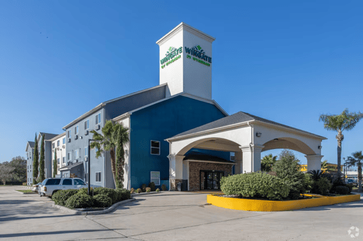 Parking at Wingate by Wyndham Humble IAH near George Bush Airport Parking