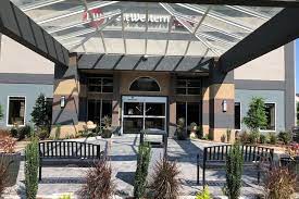 Parking at Best Western Plus LFT near Lafayette Airport Parking - Image 2