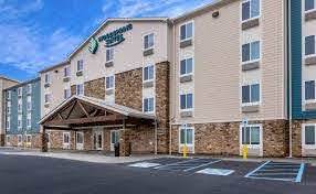 Parking at Woodspring Suites IND South near Indianapolis Airport Parking - Image 2