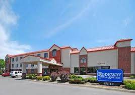 Parking at Rodeway Inn & Suites MKE near Milwaukee Airport Parking - Image 1