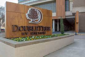 Parking at DoubleTree by Hilton Crystal City Nationals Stadium | Rightway near Nationals Park - Image 2