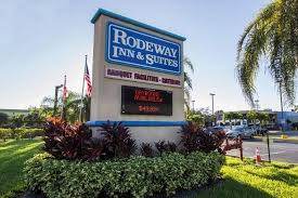 Parking at Rodeway Inn and Suites Parking near Port Everglades - Image 2