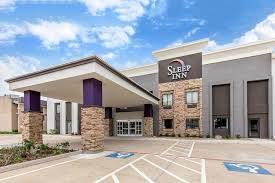 Parking at Sleep Inn Dallas Market Hall near Dallas Market Hall - Image 1