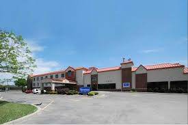Parking at Rodeway Inn & Suites MKE near Milwaukee Airport Parking - Image 3