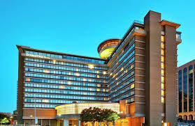 Parking at DoubleTree by Hilton Crystal City Nationals Stadium | Rightway near Nationals Park - Image 1
