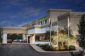 Parking at Wyndham Garden Pittsburgh near Pittsburgh Airport Parking - Image 1