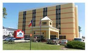Parking at OYO Townhouse Houston George Bush Intercontinental near George Bush Airport Parking