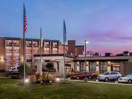 Parking at MKE Crowne Plaza Airport Hotel