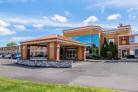 Parking at Quality Inn & Suites Albany Airport