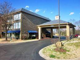 Parking at Motel 6 BNA Airport