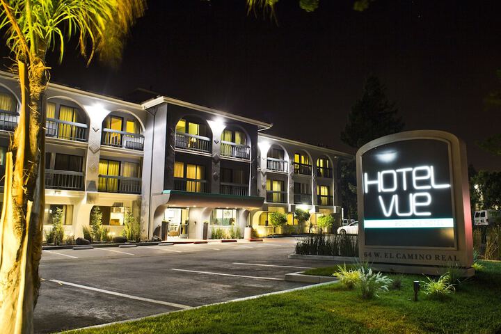 Parking at Hotel Vue San Jose Airport
