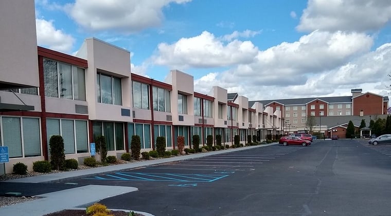 Parking at Albany Airport Inn