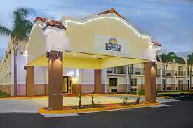Parking at Days Inn & Suites by Wyndham Tampa